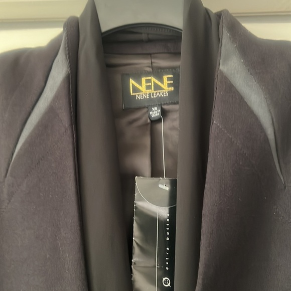 Fully lined formal Vest with added sheer fabric. - Picture 2 of 11